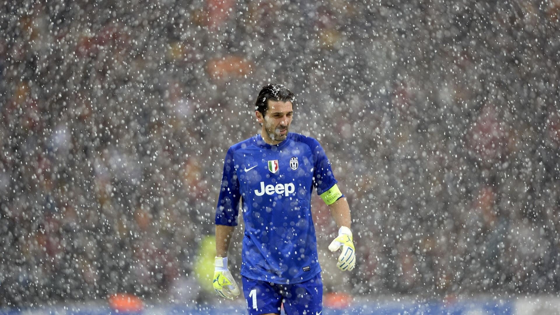 覃海洋沉着冷静逆转对手赢得胜利，覃海洋的微博